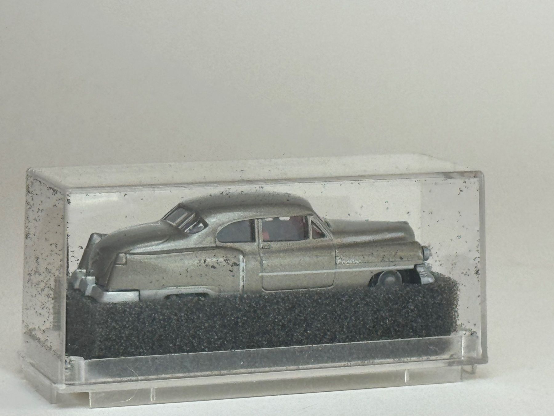 Praliné Modellini d'auto: CH- Praline Cadillac Limousine metallic – Usato da Elm venduto da Wikmtz 1