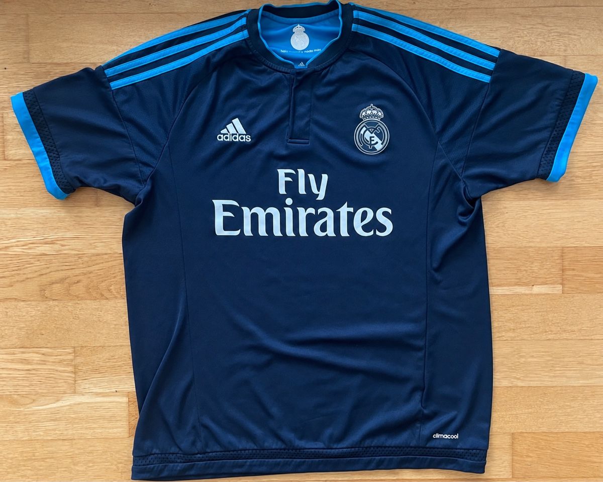 Real Madrid Leibchen & Hosen: Original Real Madrid 2015/2016 Bale – Gebraucht aus Windisch von KilianRMA 1