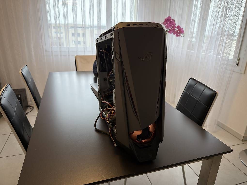 Custodie: Asus ROG Gaming Gehäuse – Usato da Eschenbach LU venduto da Rin_gc9d 1
