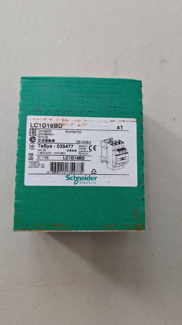 Schneider Componenti elettronici: Schneider Electric Schütz 24VDC 18A – Nuovo e nell'imballaggio originale da Volketswil venduto da mar_c5pv