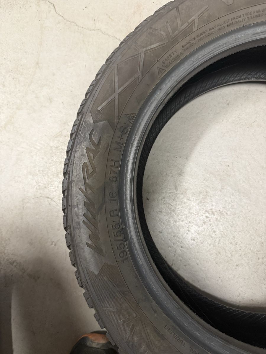 Pneumatici & Ruote complete: Vredestein Winterreifen – Usato da Worben venduto da Yaenu71 1