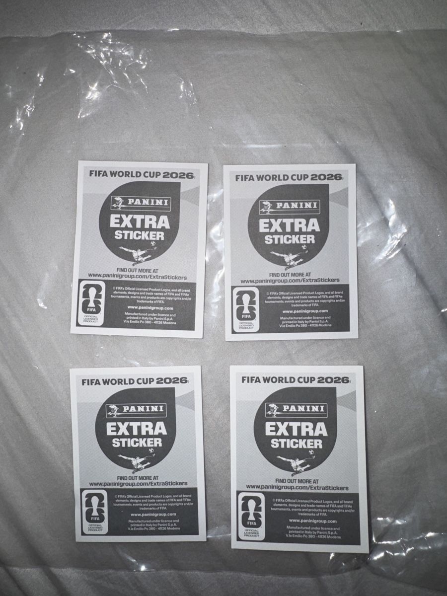 Panini Cartes à collectionner: Haaland, Vini, Davies, Valver Extra Sticker – Neuf avec emballage d'origine à Volketswil par Dj_juhdee 1