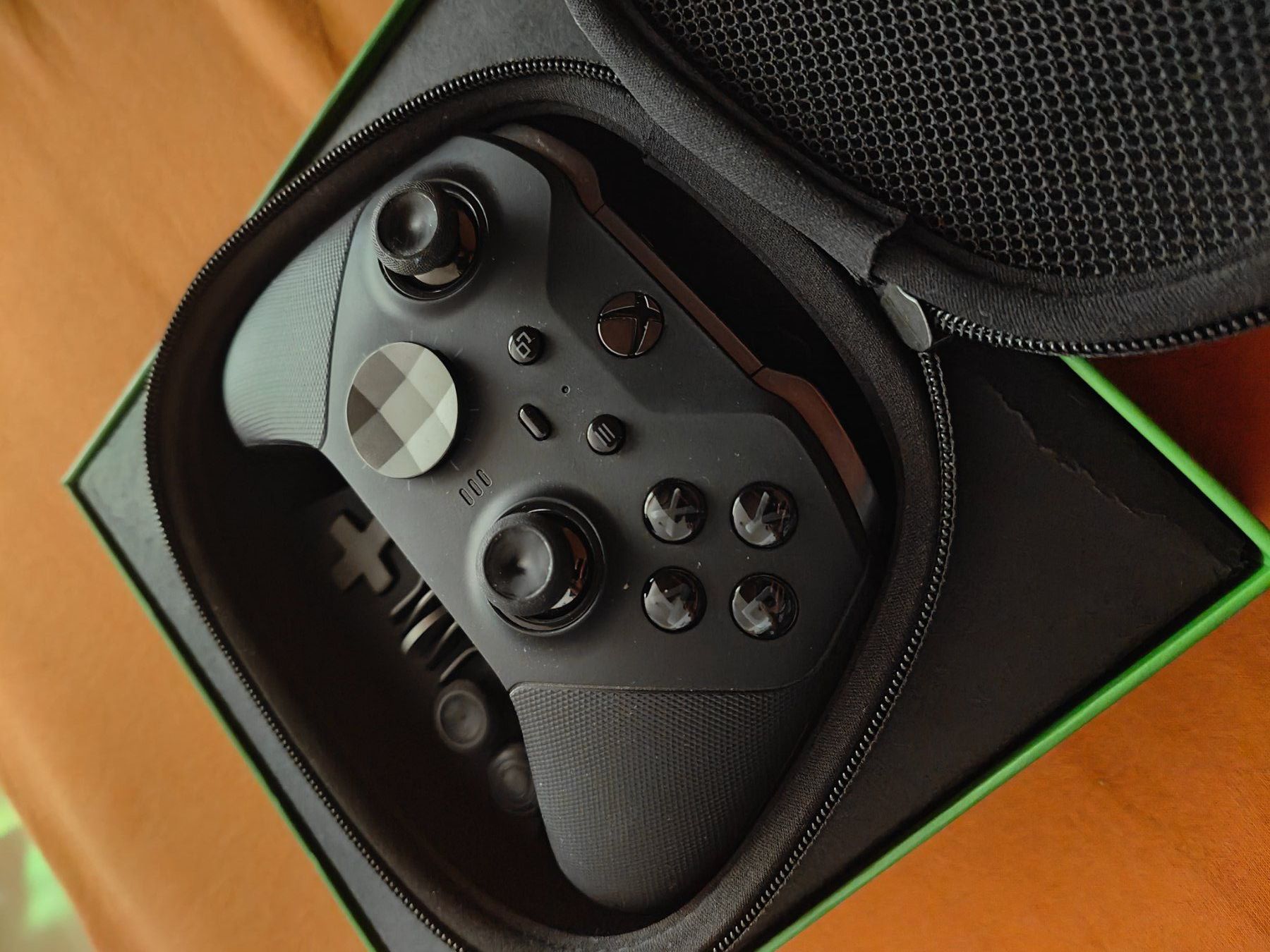 Microsoft Controller: Xbox Elite Controller V2 – Gebraucht aus Dietikon von Migi_97D