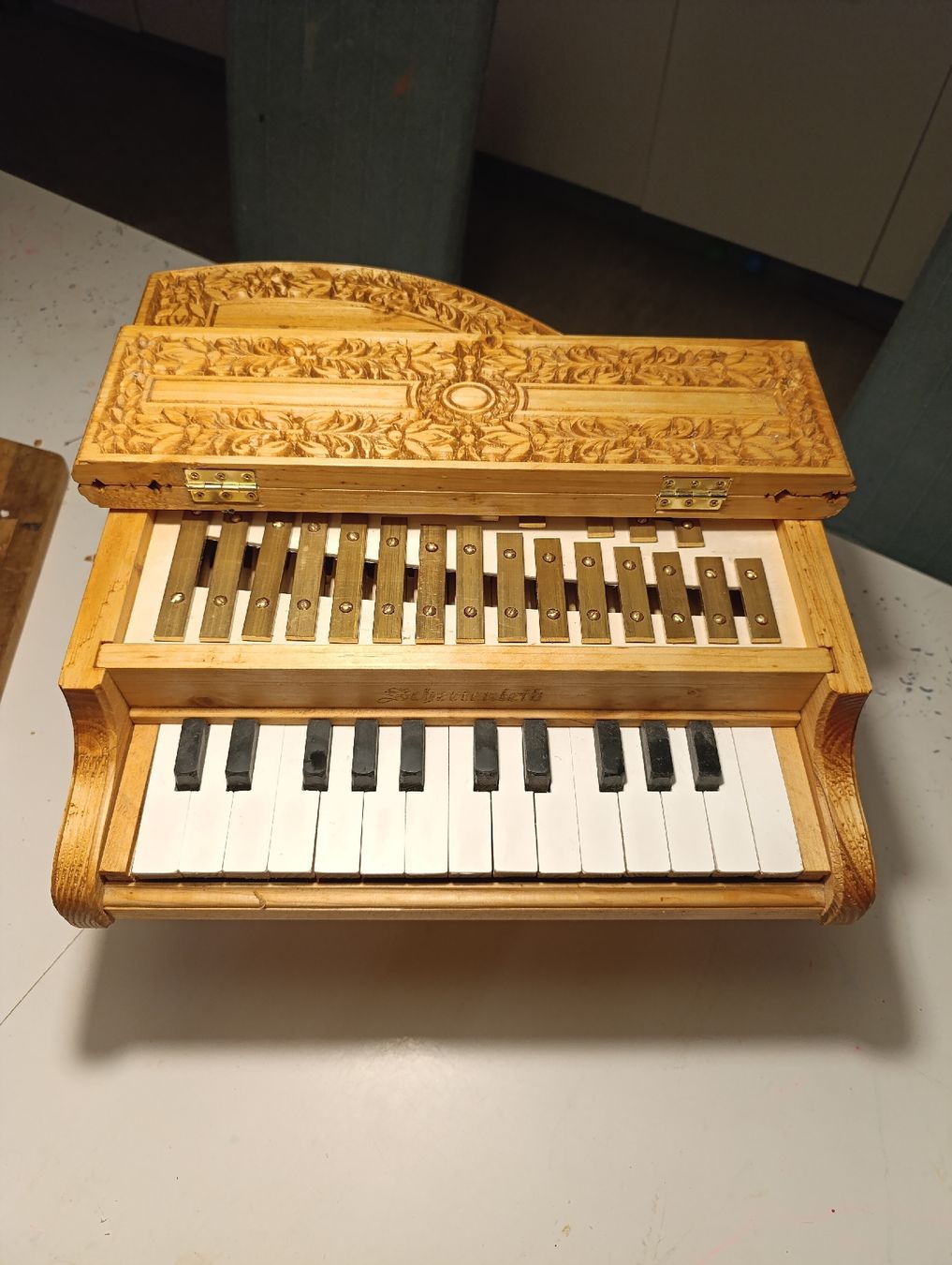 Strumenti musicali: Tastenglockenspiel, Celesta, Toy Piano  – Nuovo (secondo la descrizione) da Herisau venduto da kjs_lcs6 4