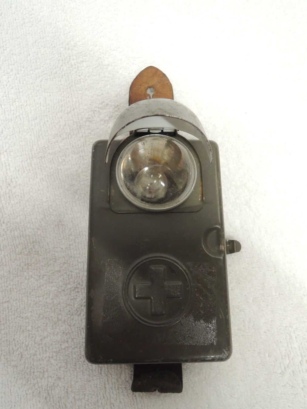 Schweizer Armee Lampen: ALTE MILITÄRTASCHENLAMPE – Gebraucht aus Uznach von Othmar52