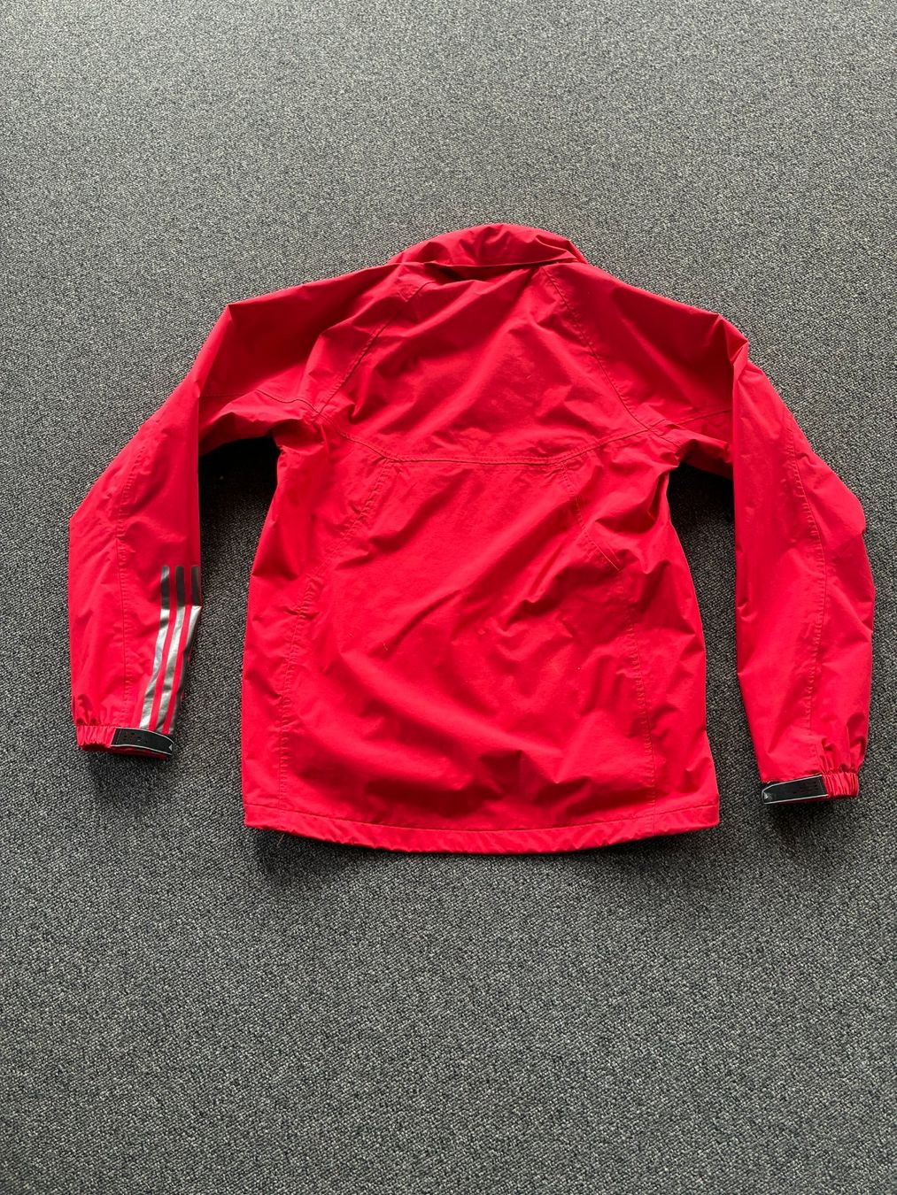 Adidas Giacche: ADIDAS Regen und Windjacke – Usato da Gondiswil venduto da wuek68 1