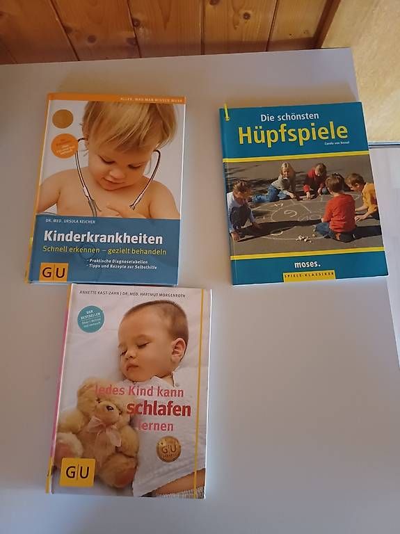 Livres: Diverse Bücher  – D'occasion à Ballwil par Karinjuon