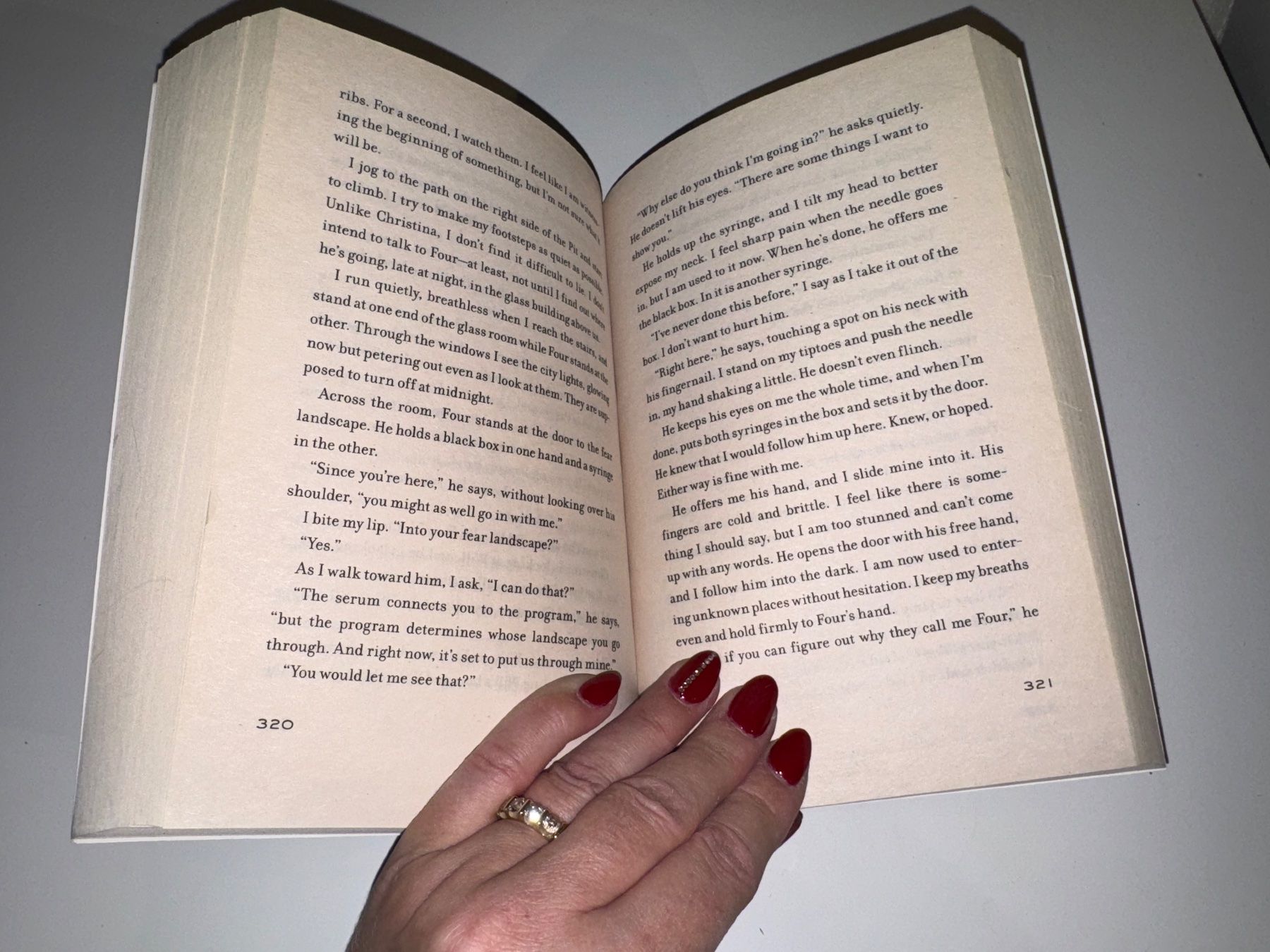 Bücher: NOVEL: Veronica Roth, Divergent – Gebraucht aus Grosswangen von English_books 7