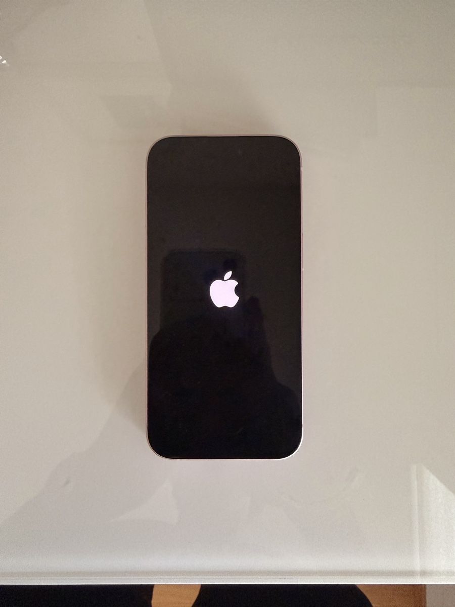 Apple Telefoni cellulari / Smartphones: iphone 15 Pink – Usato da Wetzikon ZH venduto da jul_8jll 2