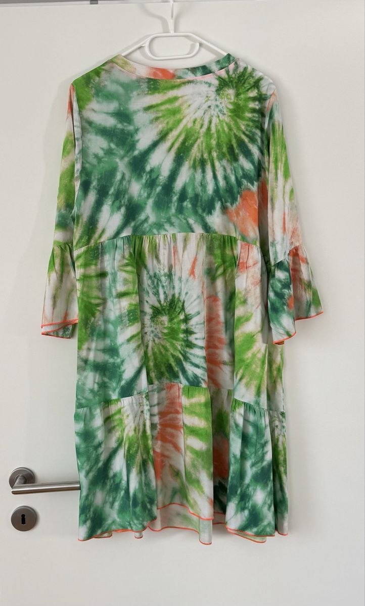 Vestiti: Kleid mit Batikmuster Gr. M – Nuovo (secondo la descrizione) da Flumenthal venduto da Krajan 1