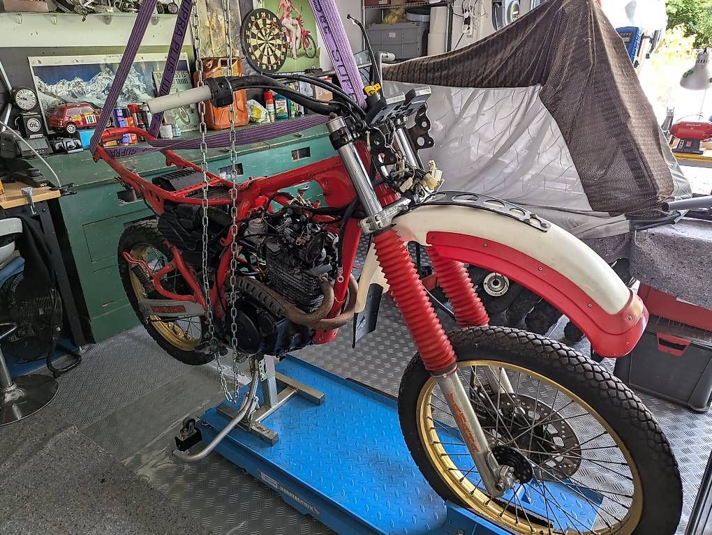 Altro: Vendo moto per pezzi o restauro – Usato da Montagnola venduto da and_2jfz 1