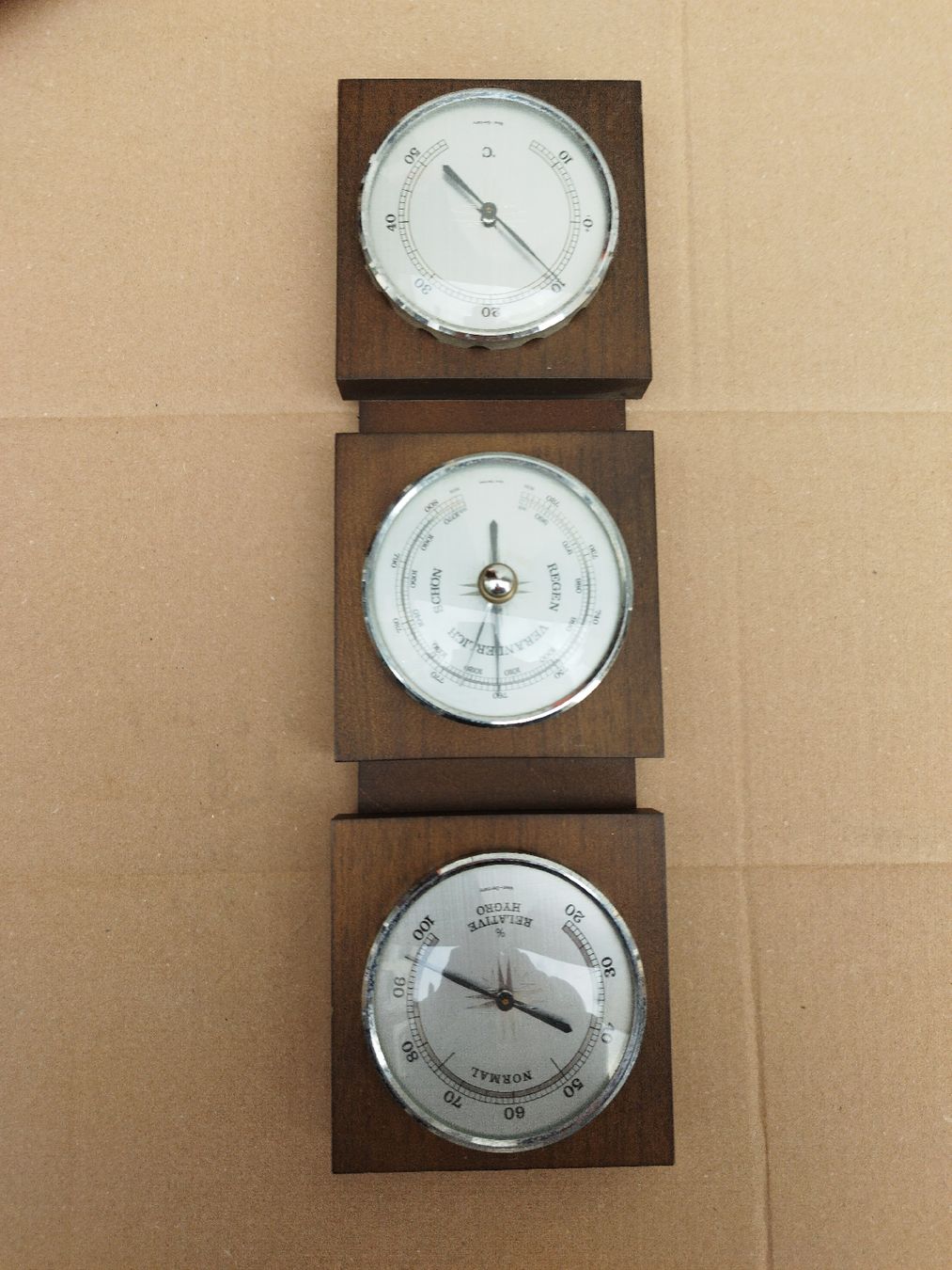 Altri elettrodomestici e apparecchi d’epoca: Altes Barometer, Thermometer & Hygrometer aus Holz – Usato da Kesswil venduto da mie_g89p