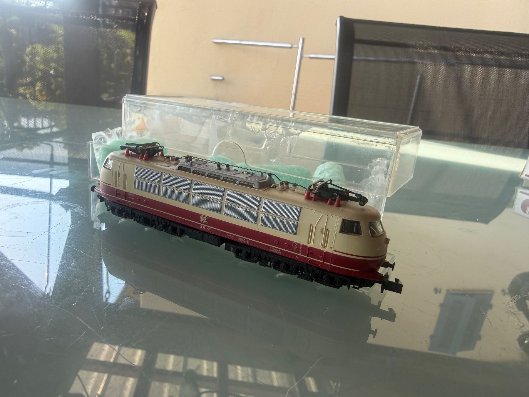 Arnold Modellini di ferrovie: DB, Br 103 TEE – Usato da Chexbres venduto da rochecolombe