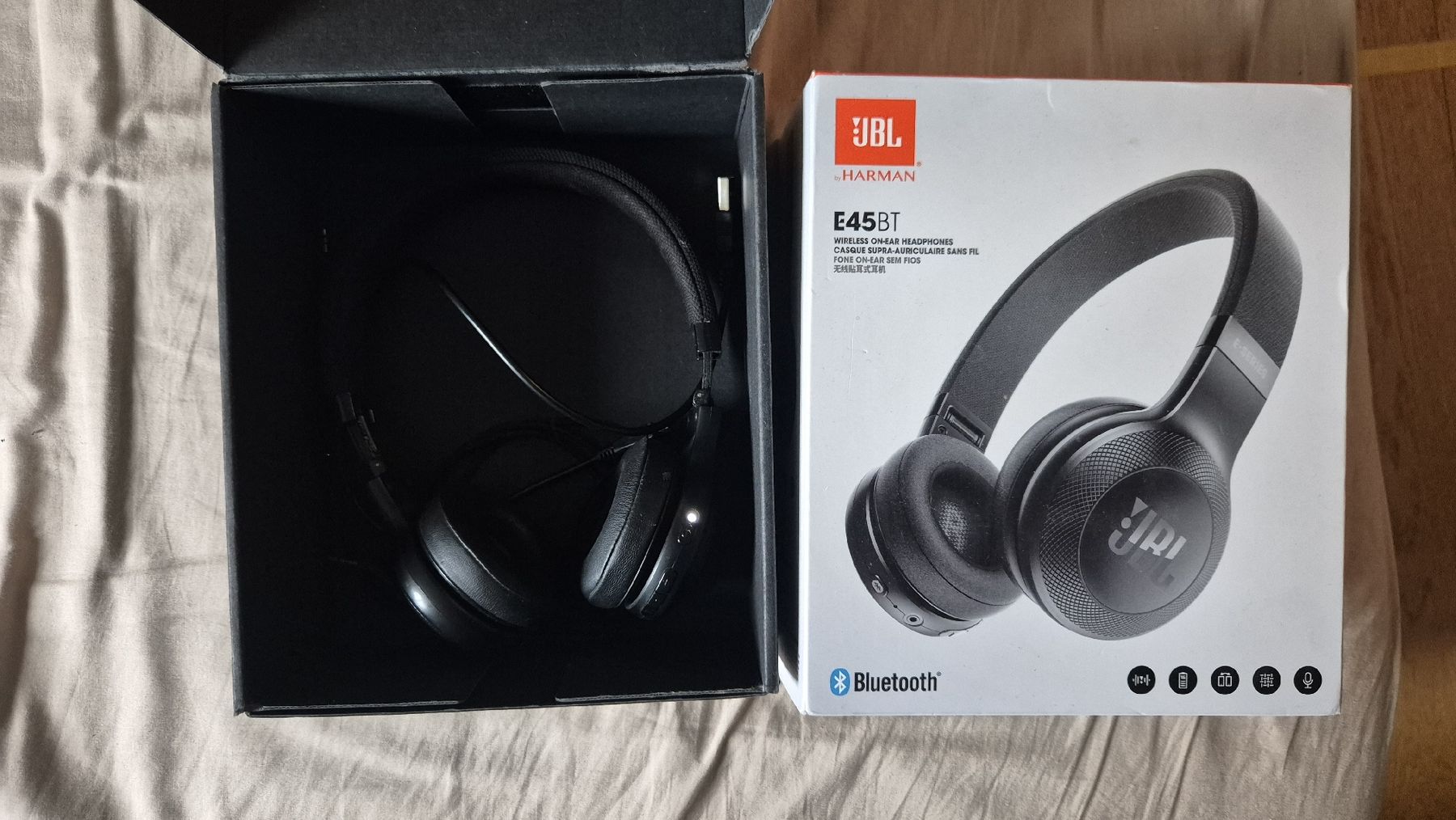 JBL Cuffie: JBL E45BT Bluetooth Kopfhörer schwarz – Usato da Winterthur venduto da Guisto77