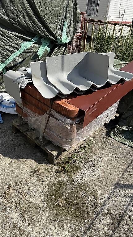 Pietre & tegole: Coppo Coppi Tegole Dachziegel – Usato da Sargans venduto da sim_b57r