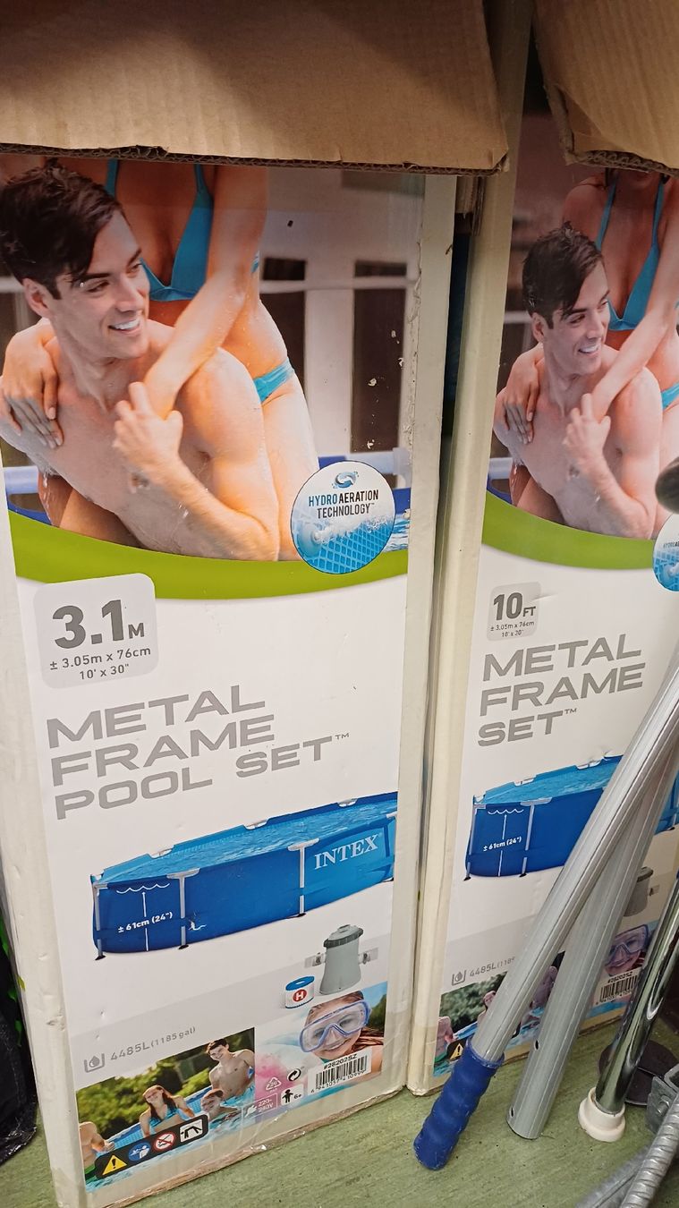 Piscine: Pool Stahlrahmen Pool mit Filter – Usato da Degersheim venduto da Alphi