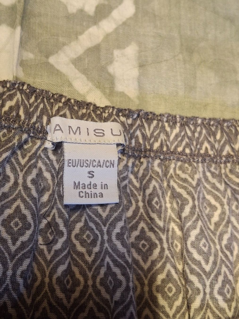 Maglioni & Felpe: Pull léger longues manches taille S marque Amisu – Usato da Villiers venduto da san_jn5w 3