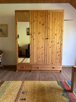 Schrank Kiefer Massiv 3 Tueren Spiegel Schubladen guter Zust