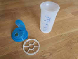 Shaker / Mixbecher / Schüttelbecher 0.5L Migros Neuwertig