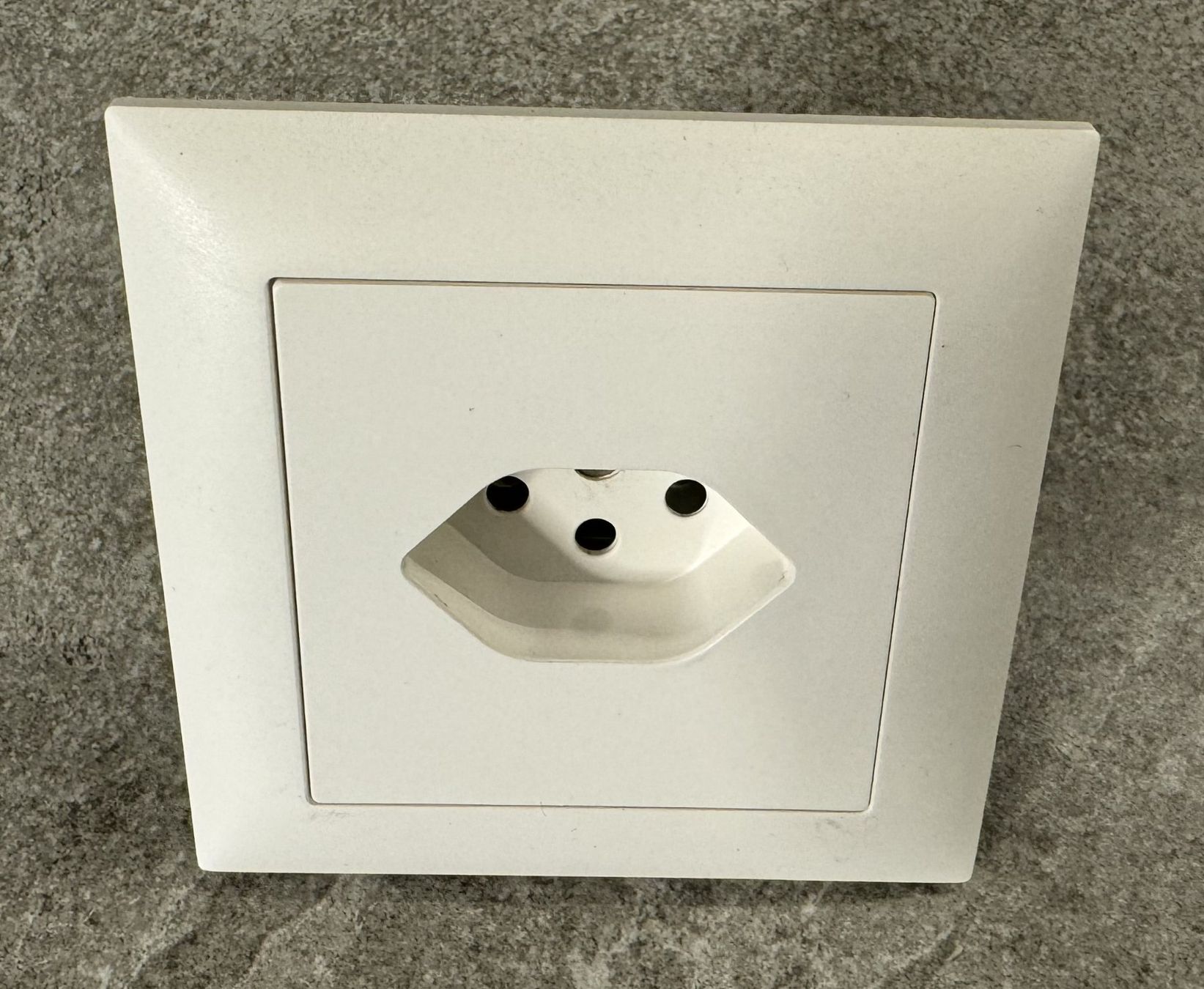 Stecker: Feller EDIZIO Unterputz-Steckdose | T13 ... – Neu (gemäss Beschreibung) aus Chur von Papageibarsch77 2