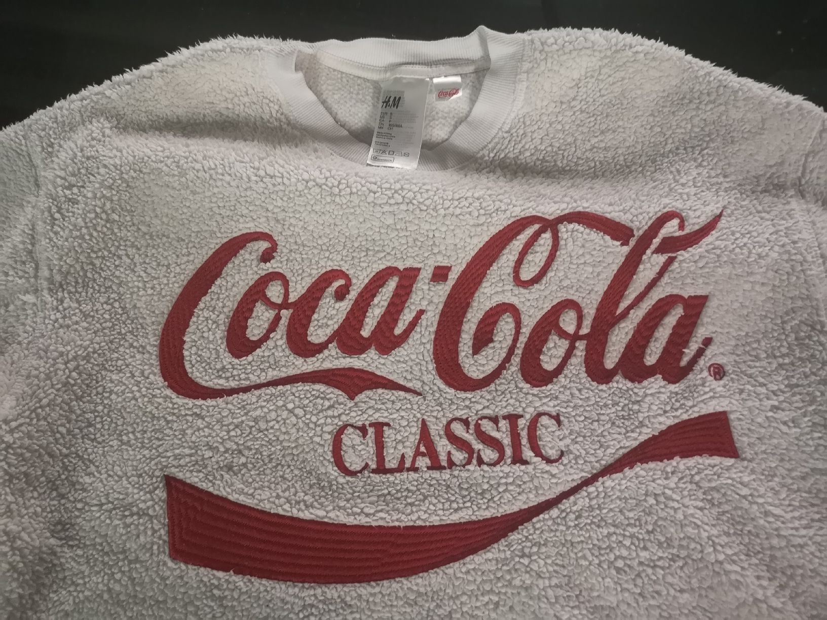 H&M Pullover & Sweatshirts: Pull Coca-Cola – Gebraucht aus Conthey von Cathlouz 2
