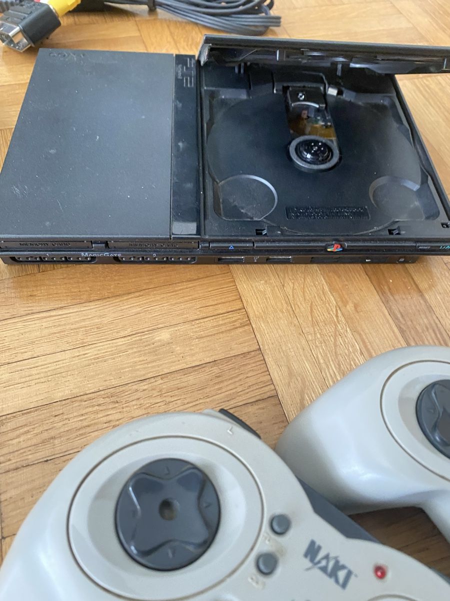 Sony Console: PlayStation 2 slim console – Usato da Adliswil venduto da Turbocrazy 1