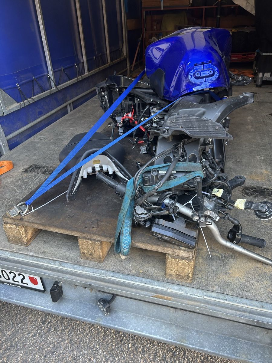 Yamaha Strada: Yamaha MT-09 Restteile/Schlachter – Difettoso da Tuggen venduto da braendli93 3