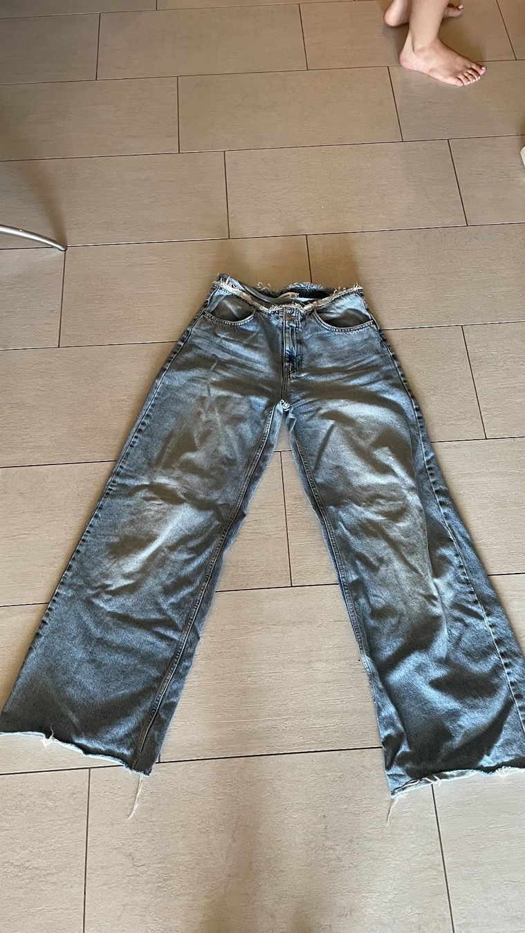 Pull&Bear Jeans: Jeans Damen Pull&Bear weit Grösse EUR 38 leichte Gebrauch... – D'occasion à Glattfelden par hel_8tb6