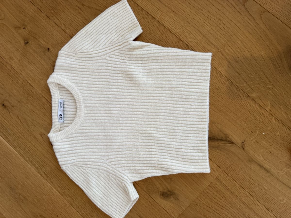Zara T-shirts: ZARA Pullover kurzarm  – D'occasion à Luzern par sydney01.