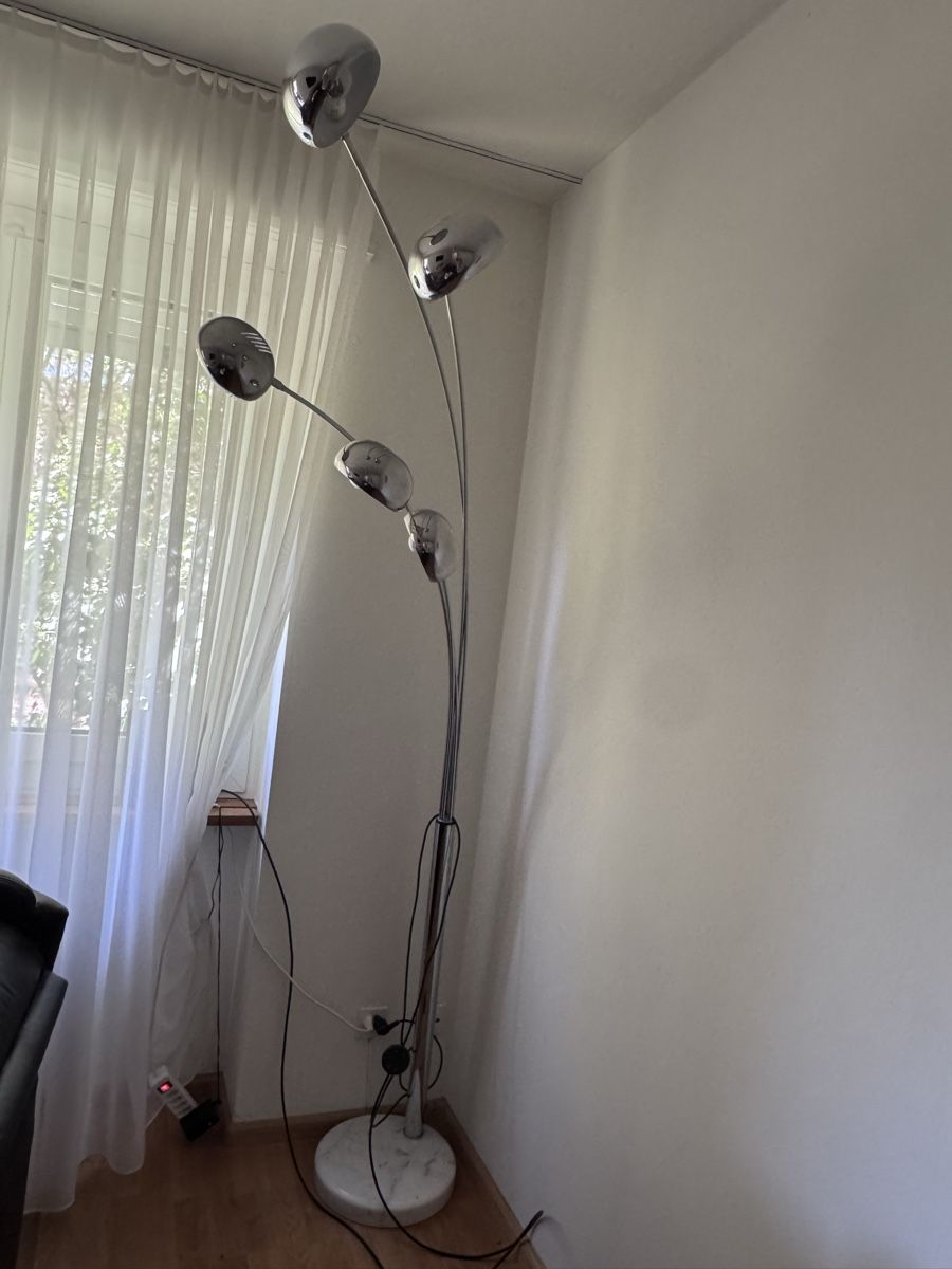 Lampade: Stehlampe mit Marmorfuss – Usato da Basel venduto da oks_7kxy