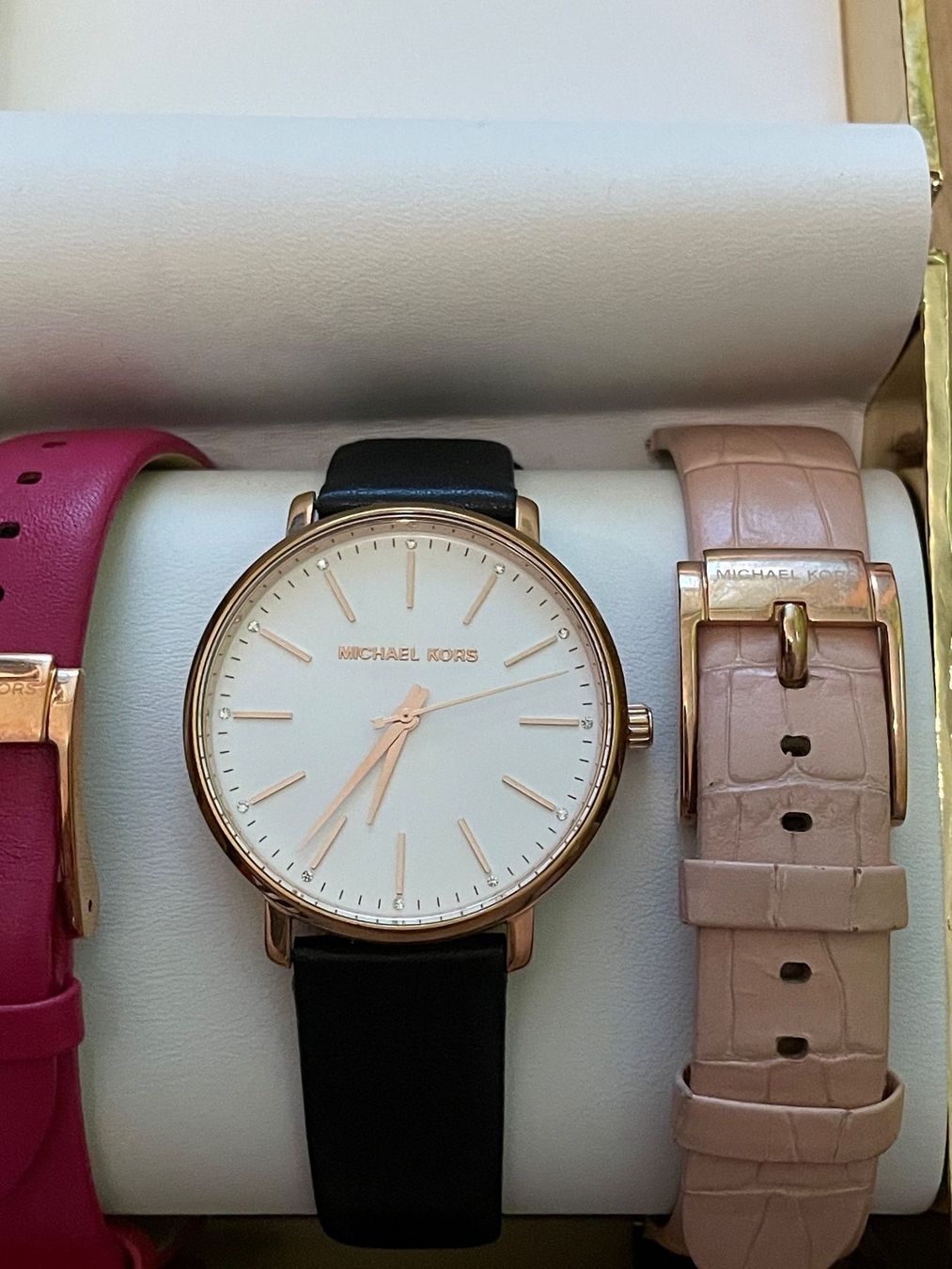 Michael Kors Orologi: Michael Kors Damenuhr mit 3 Armbändern – Usato da Zufikon venduto da SULMI02 1