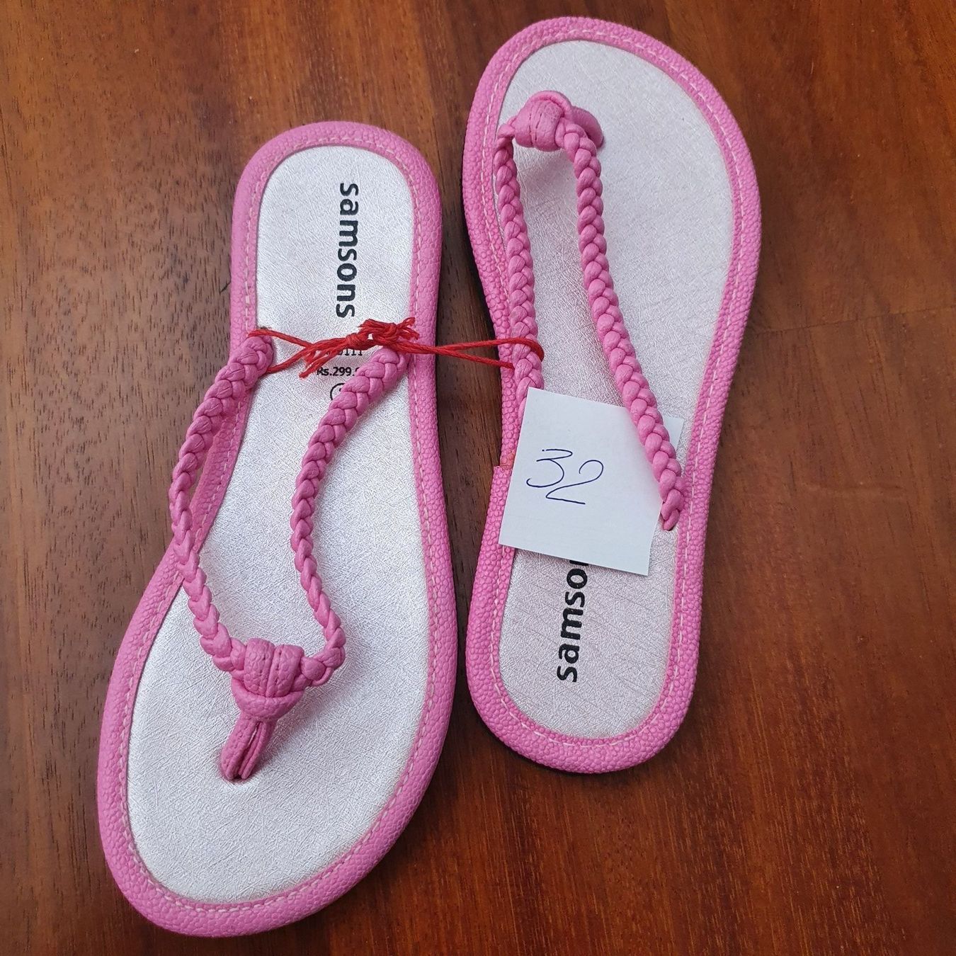 Schuhe für Mädchen: Neue Sandalen Gr 32 – Neu (gemäss Beschreibung) aus Pfaffhausen von mai2002