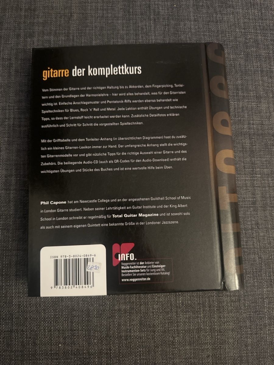 Livres: Buch - Gitarre der Komplettkurs – D'occasion à Muotathal par mianyc 1