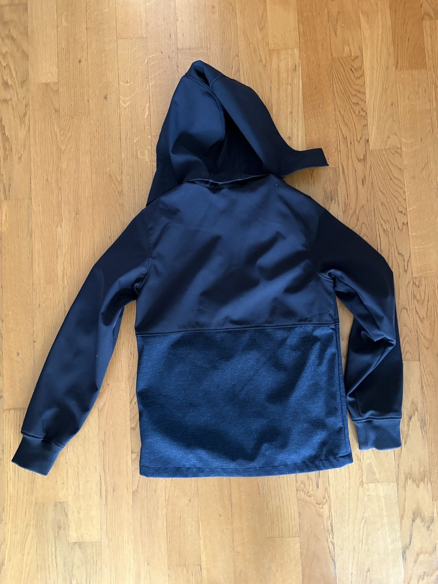 H&M Giacche & Cappotti: Softshelljacke dunkelblau / schwarz Gr 158 / Jungs – Usato da Beromünster venduto da msklef 6