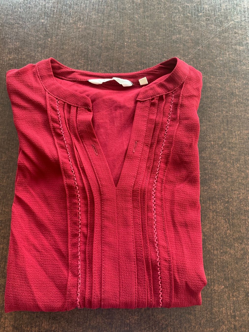 Blouses, T-shirts & Tops: Pull chemise NAF NAF taille XS – D'occasion à Domdidier par qatar1973 1