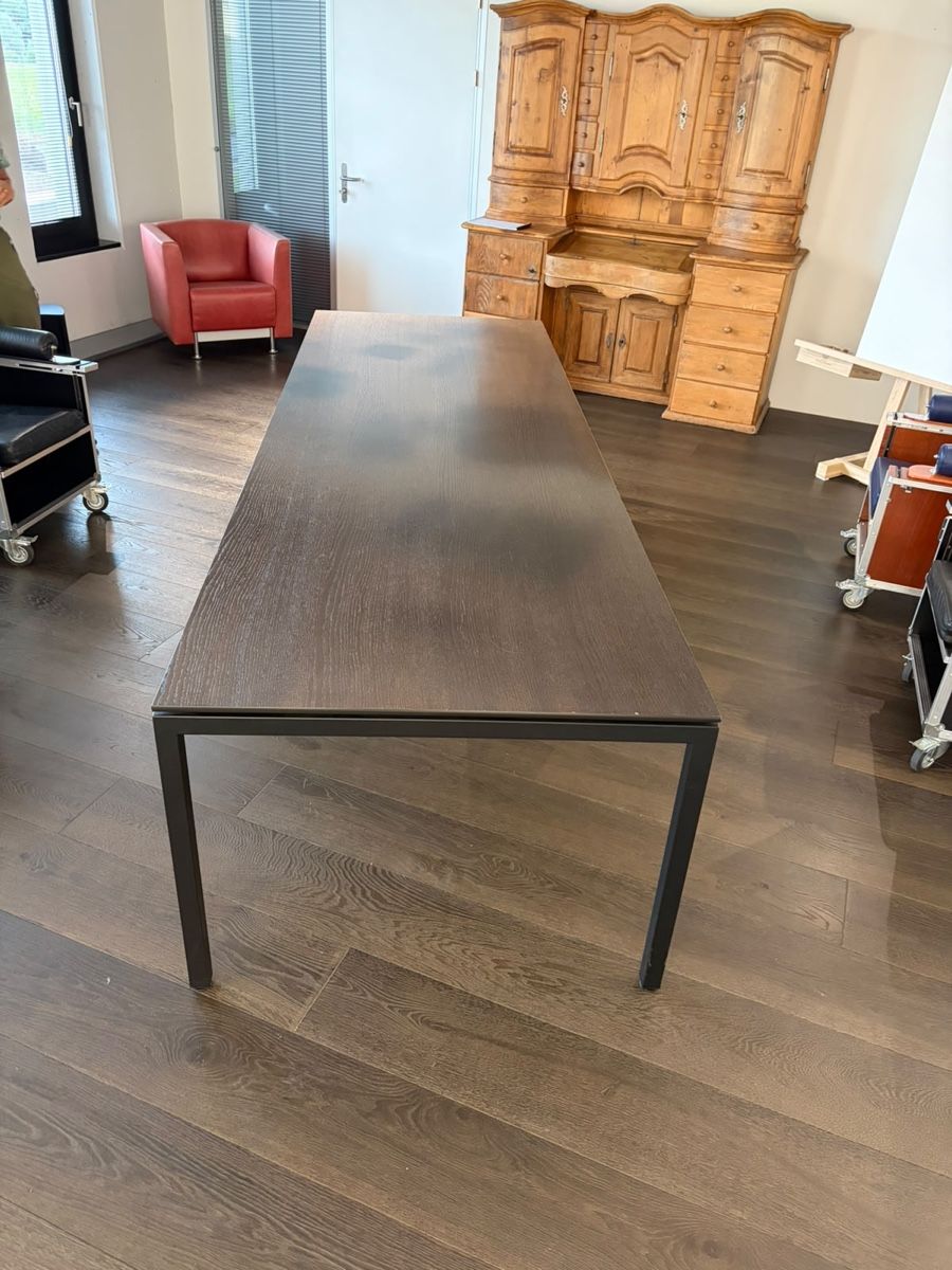 Scrivanie: Grosser Schreibtisch 300x100cm – Usato da Mühlau venduto da cnidi68 1