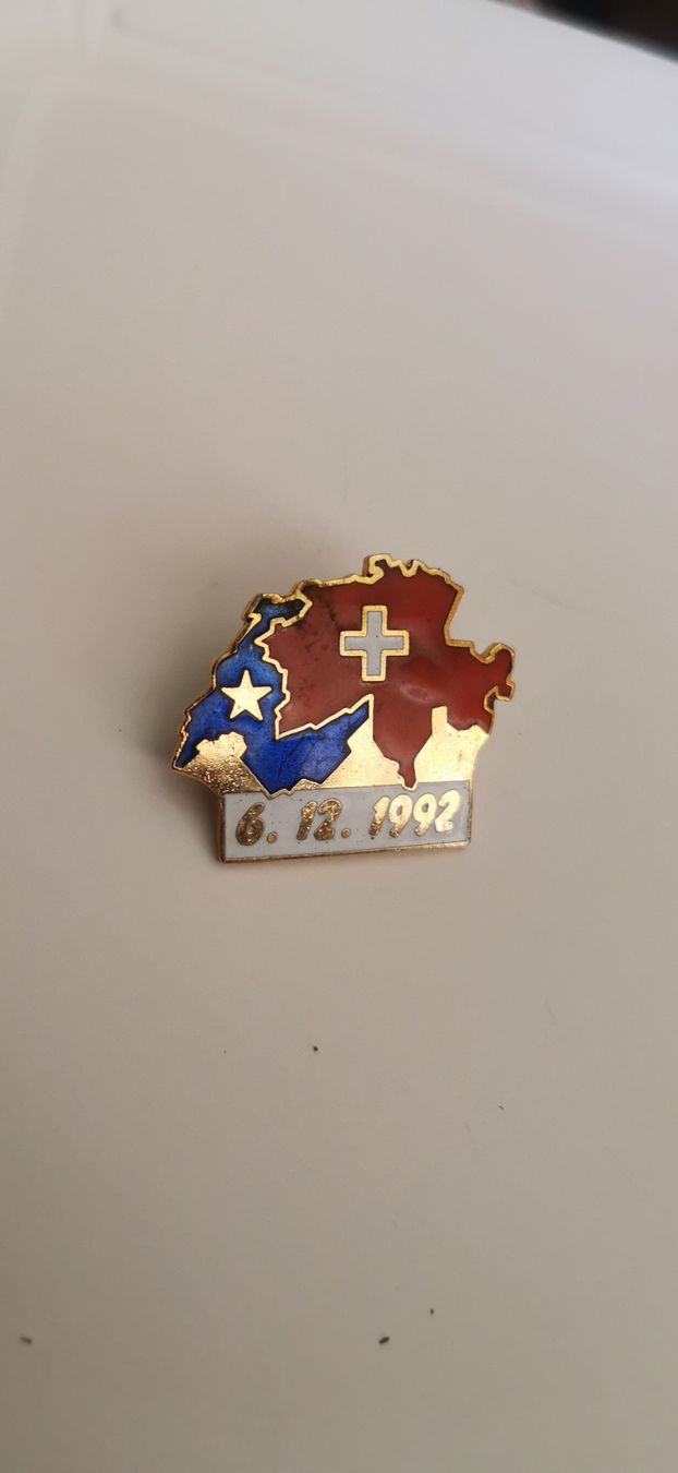 : Pin Votations '92 – Gebraucht aus Genève von vins50