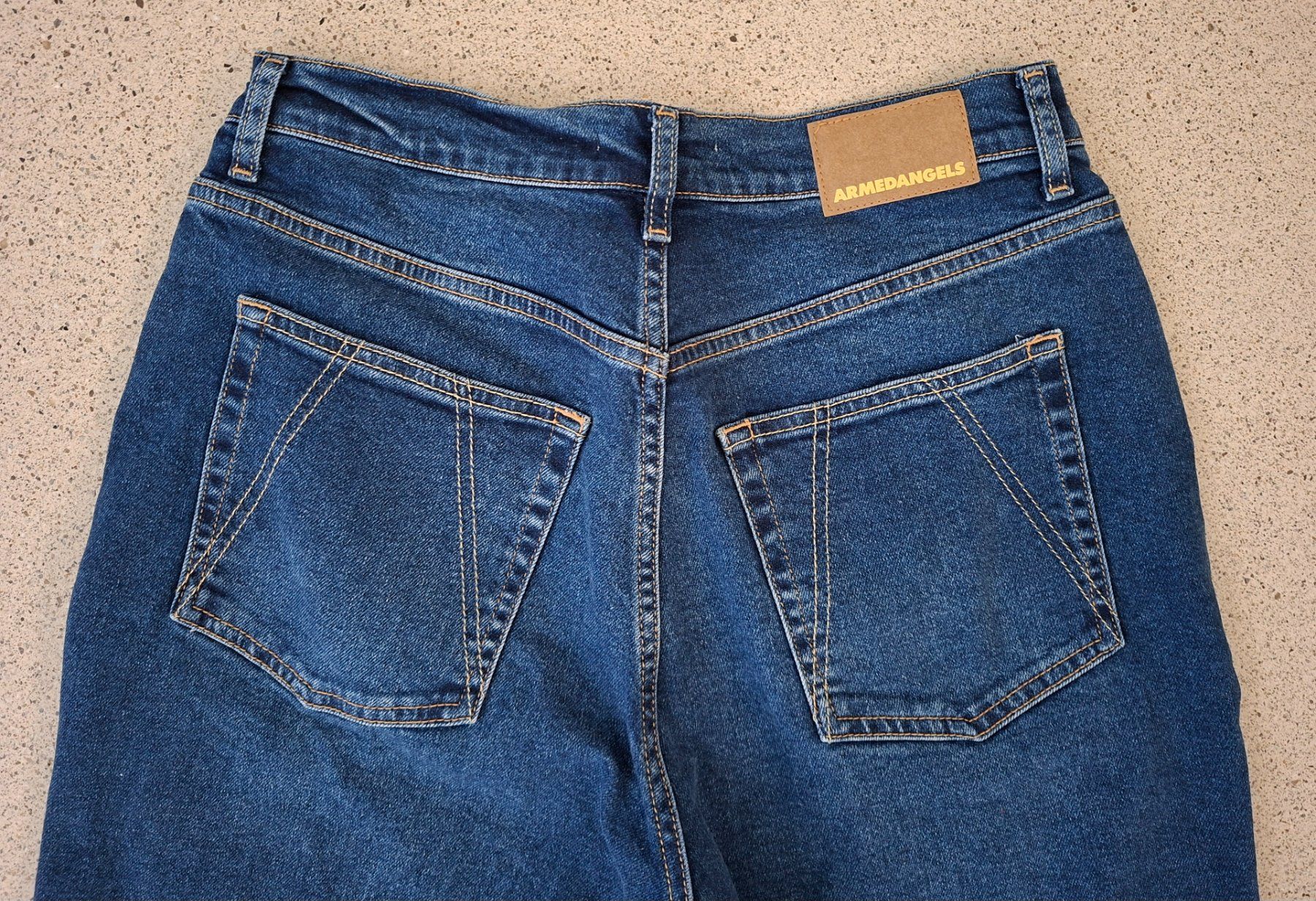 Armedangels Jeans: ARMEDANGELS Mairaa Mom Jeans Gr. 30/32 – Nuovo (secondo la descrizione) da Aarau venduto da Handsup0 3
