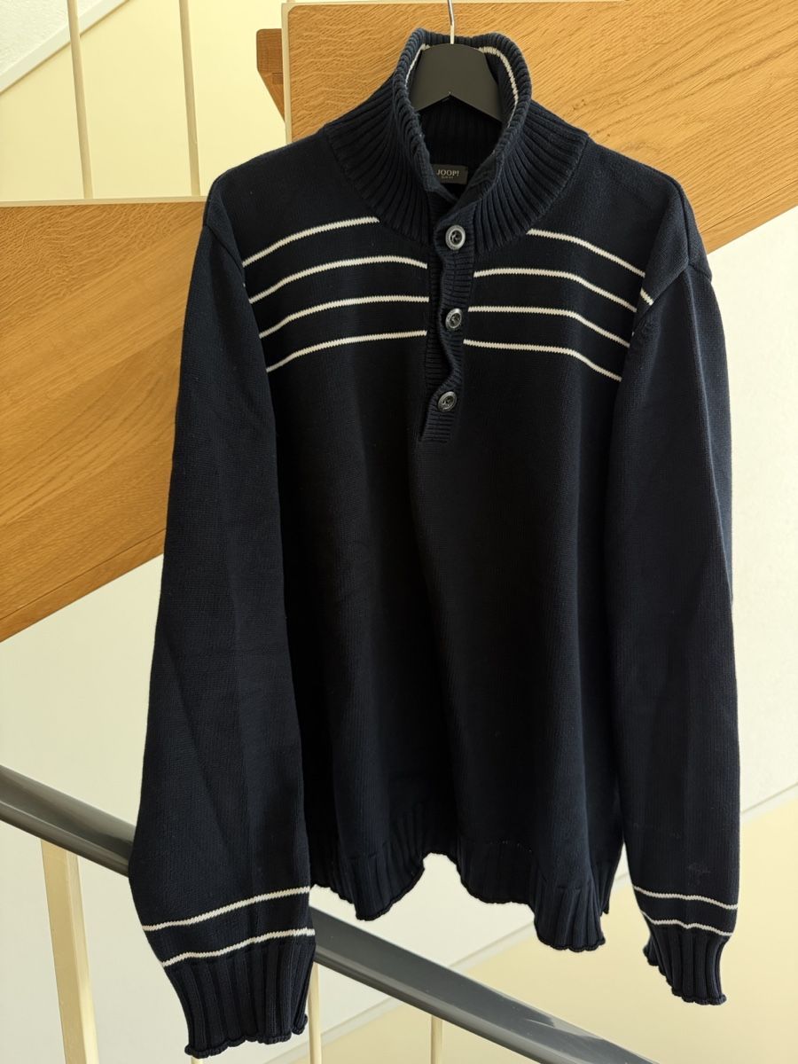 Joop Maglioni & Felpe: Herren Pullover JOOP dunkelblau mit Knöpfen – Usato da Uetikon am See venduto da ansi2601