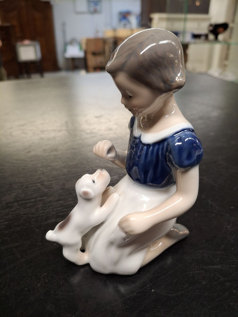 Bing & Grøndahl Figuren: Mädchen mit Welpe, Bing & Gröndahl Figur Nr. 2316 oder 477 – Gebraucht aus Fislisbach von HurtiBrocki 2
