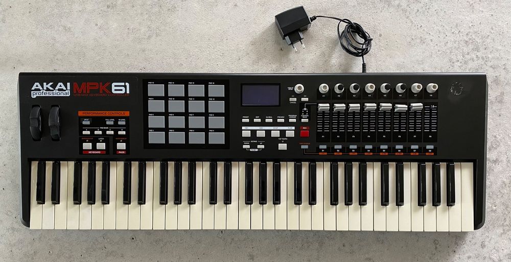 Akai MPK 61 Midi Keyboard Kaufen auf Ricardo
