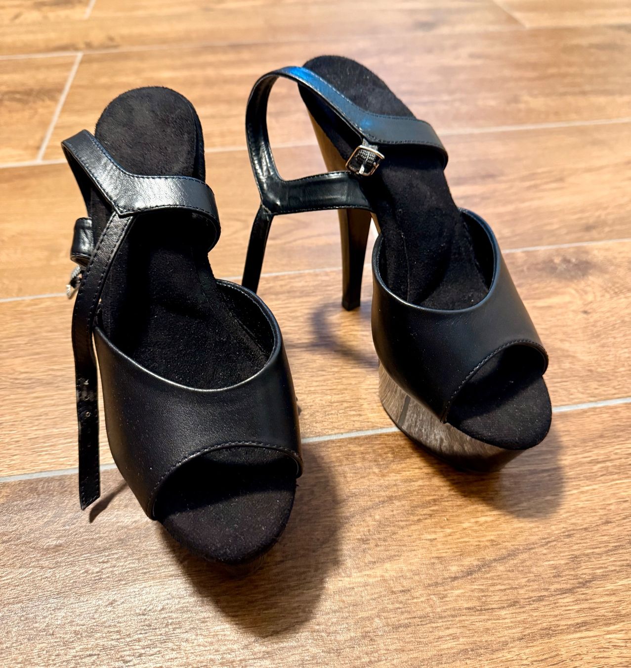 Scarpe da donna: Pleaser Heels – Usato da Fällanden venduto da Pilli91 3