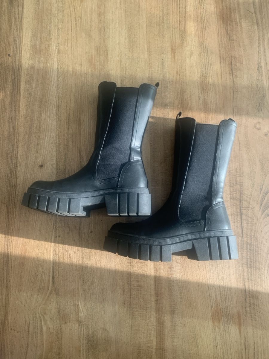 Chaussures femmes: Stiefeletten Even&Odd schwarz – Neuf (Voir description) à Balzers par Gigga7