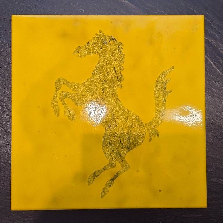 Plateaux: Original Ferrari Keramikplatten, 3 Stück – D'occasion à Pfeffingen par rov_9frp 1