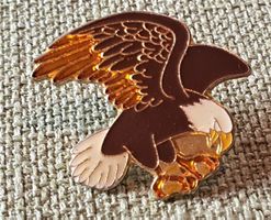 G688 - Pin Adler