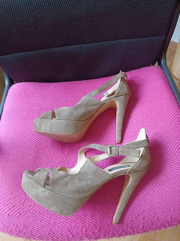 Scarpe da donna: Sandales à talons – Usato da Soyhières venduto da 5jm_5czl 4