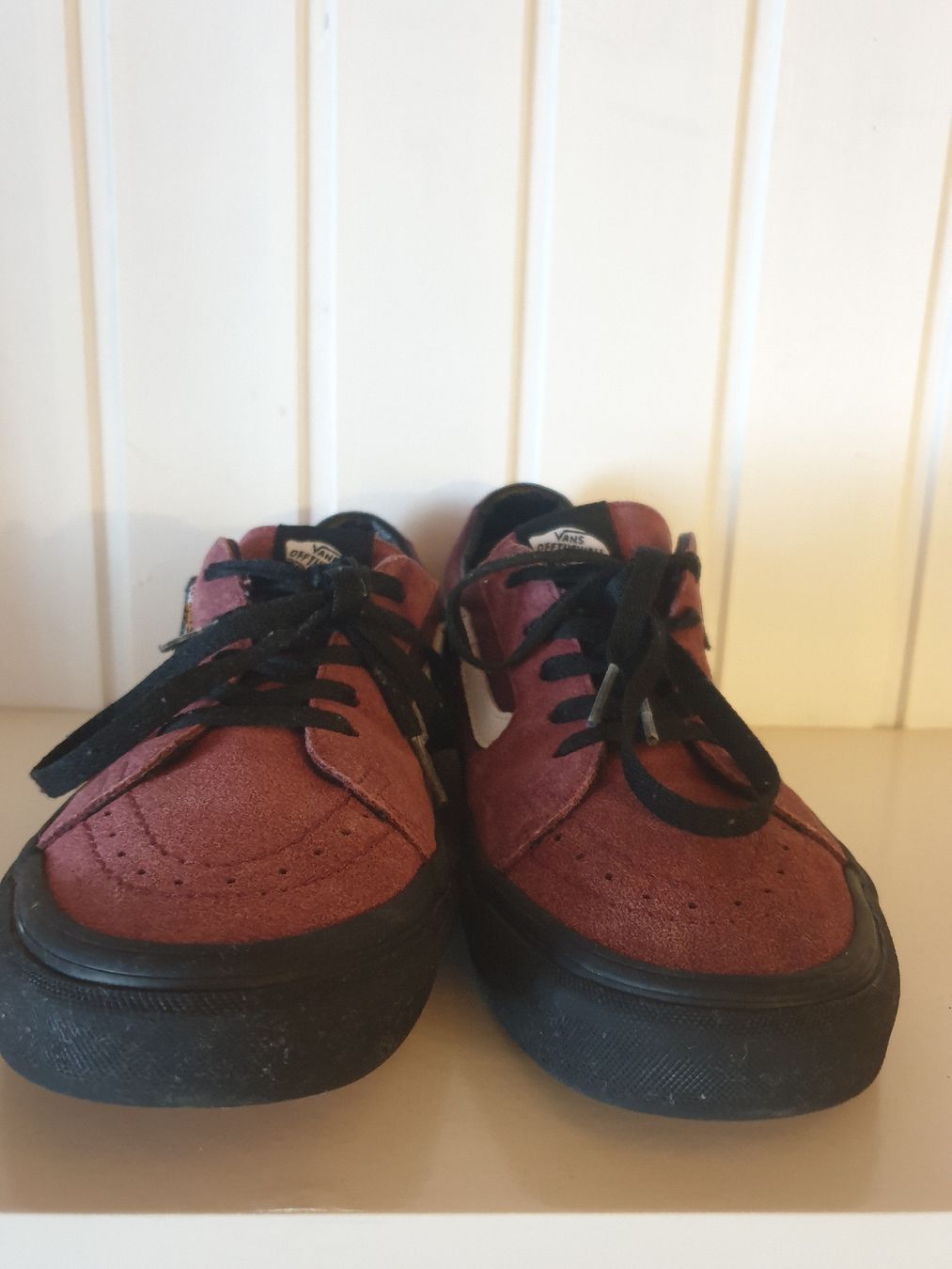 Vans Scarpe da uomo: Baskets Vans rouges taille 42 bon état – Usato da Rennaz venduto da nunofilipe13 1
