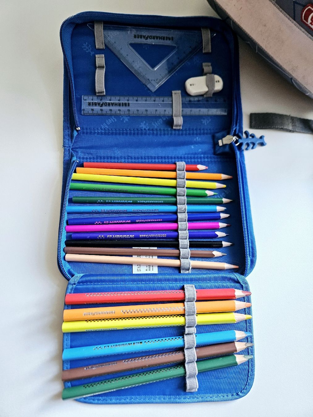 Step by Step Borse & Zaini: Step by Step Schulsack Set mit Zubehör – Usato da Basel venduto da Haile1 5