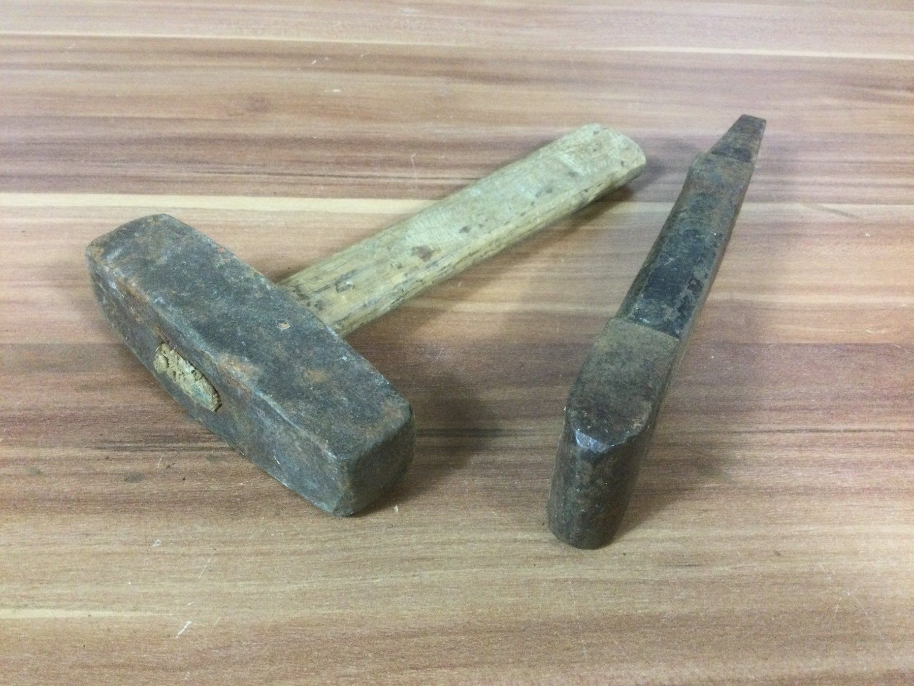 Attrezzi da lavoro: Gebrauchter alter Dängeli Amboss mit Hammer – Usato da Wangen SZ venduto da kuriosum12 7