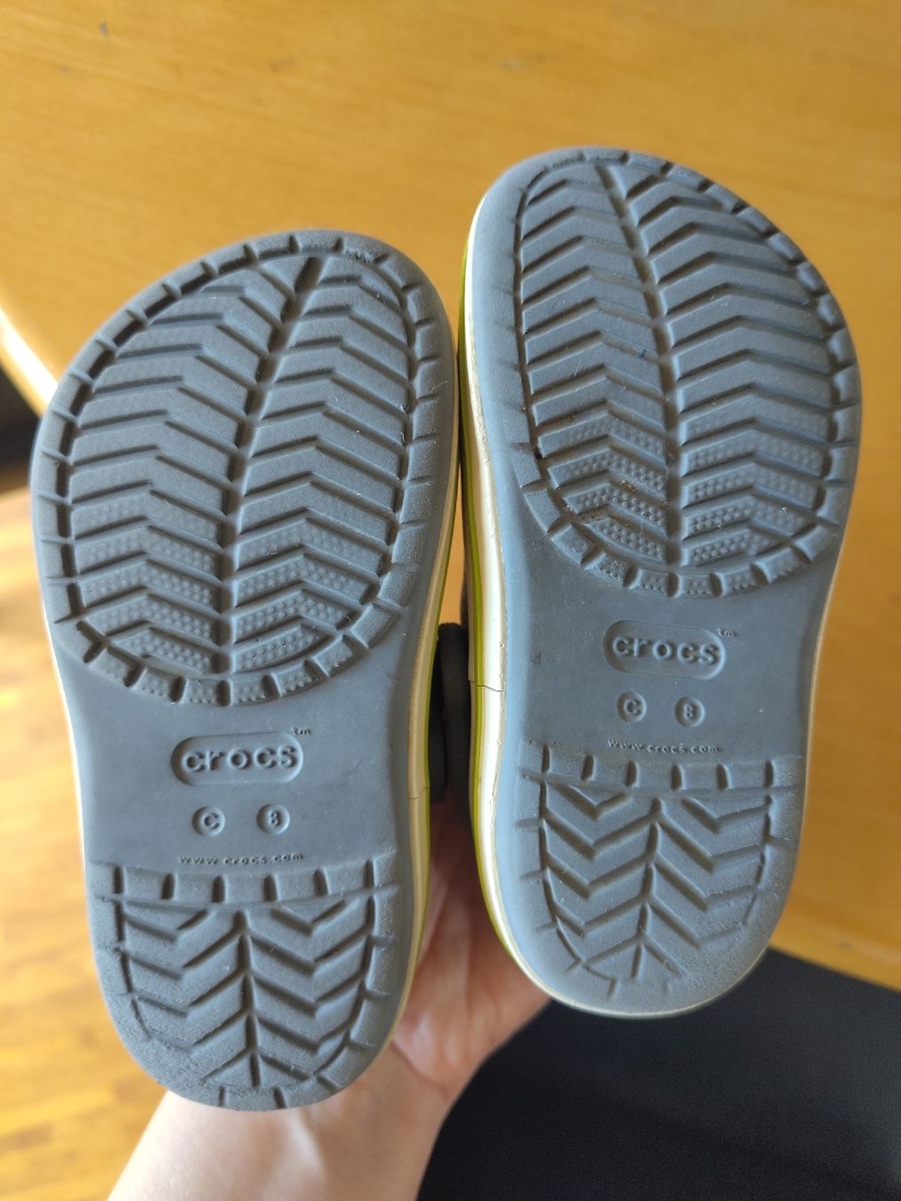 Crocs Scarpe per ragazzi: Kinder Comfort Crocs Gr. 24-25 C8 – Usato da Zürich venduto da wpo_f2qh 1